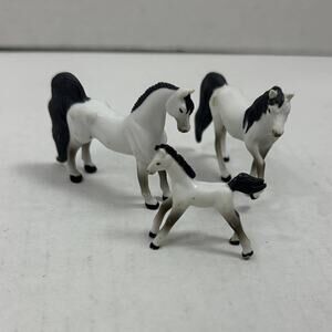Lot of 3 Vintage White Gray Small Horses Action Figures Toys Empire 1996 90s